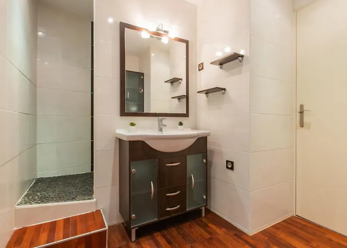 Le Bourret-4 By Interhome Lejlighed *